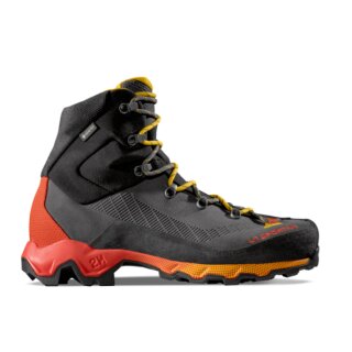 La Sportiva Aequilibrium Trek GTX carbon yellow